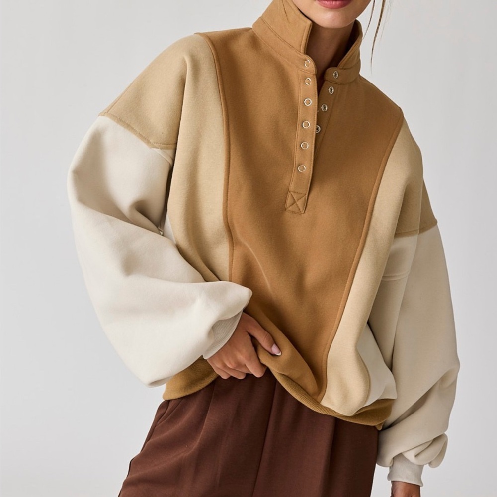 Papermoon Tan and Cream Snap Pullover